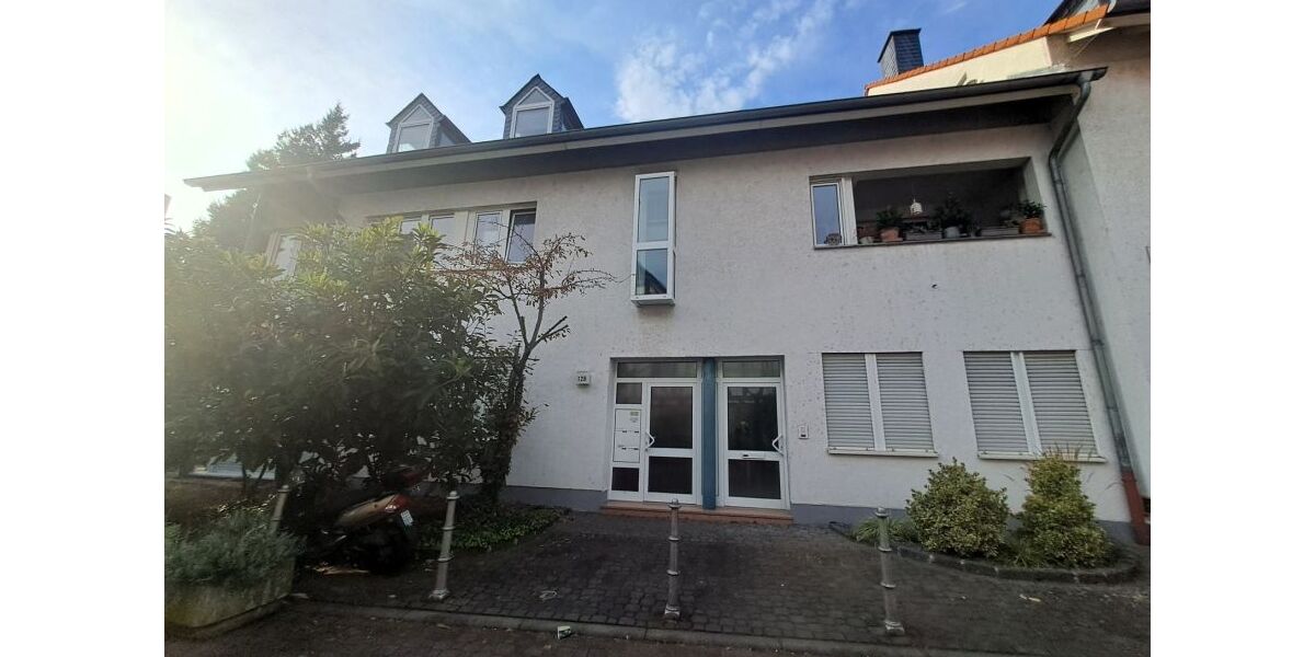 Provisionsfrei* Gepflegte 2-Zi ETW in Hanau beim Schloss Philippsruhe mit Loggia und Carport 2 zimmer