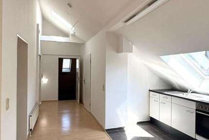 Wohnung Frankfurt Bockenheim - 2 Zimmer, 85 m&sup2;, 1.100&euro; | Angebot:26449808