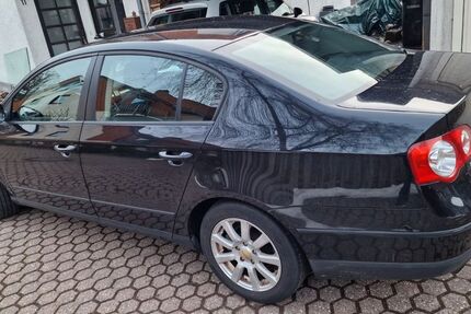 VW Passat 256.100 km 2.800 &euro; Engenhahn 65527