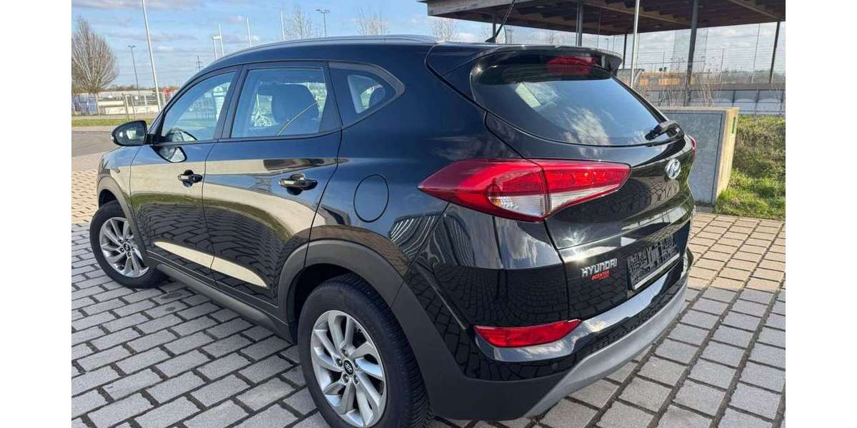 Hyundai TUCSON 153.000 km 12.100 &euro; Friedrichsdorf 61381