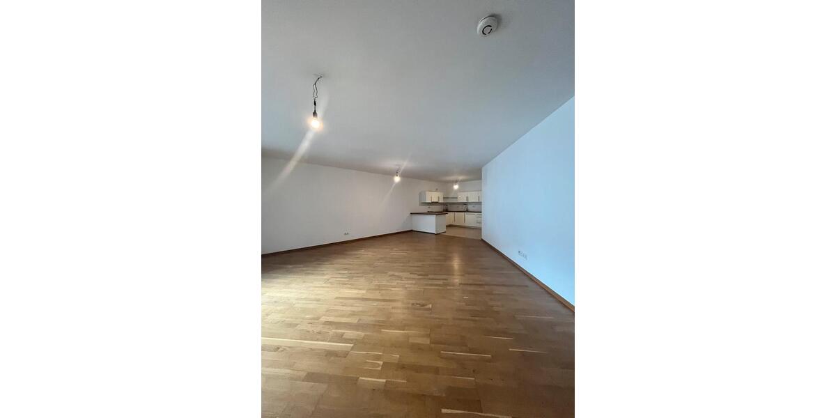 Etagenwohnung Frankfurt am Main Mitte-Nord - 2 Zimmer, 83 m&sup2;, 1.539&euro; | Angebot:26218407