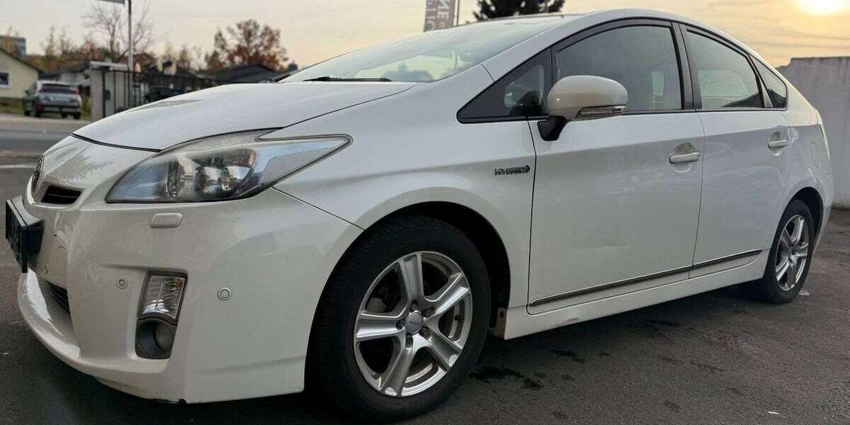 Toyota Prius 393.425 km 4.799 &euro; Frankfurt am Main 60386