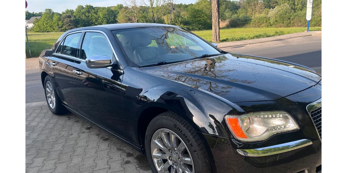 Chrysler 300C 207.000 km 12.900 &euro; Rödermark 63322