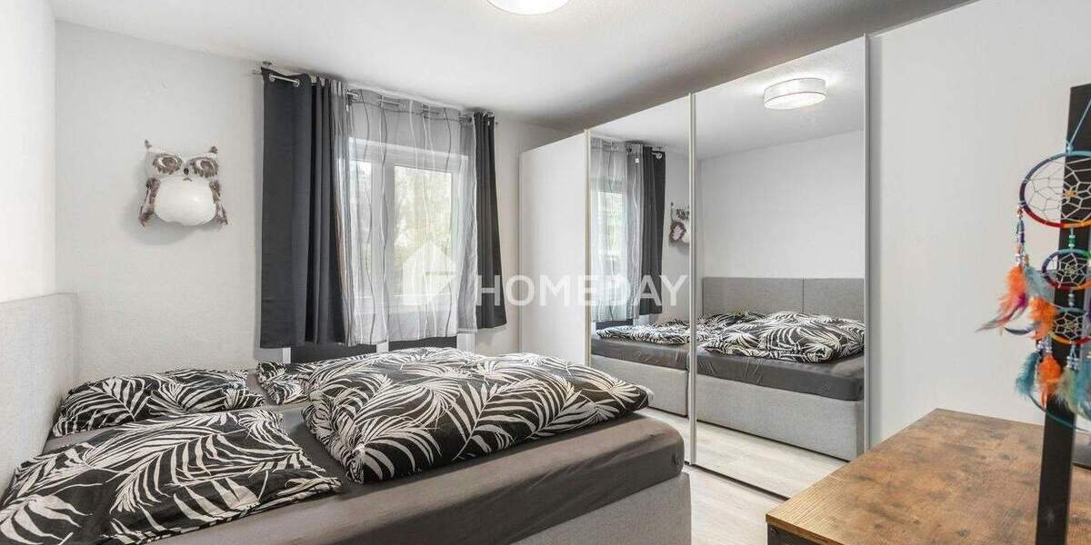 Neuwertige 4-Zimmer-Gartenwohnung mit Townhouse-Feeling, Kamin und verschließbarem TG-Stellplatz 4 zimmer