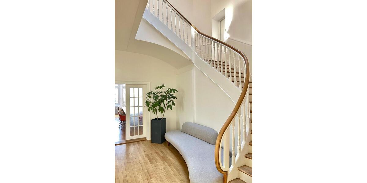 Exklusive Bürofläche zur Vermietung-Villenadresse mit Geschichte 4 zimmer