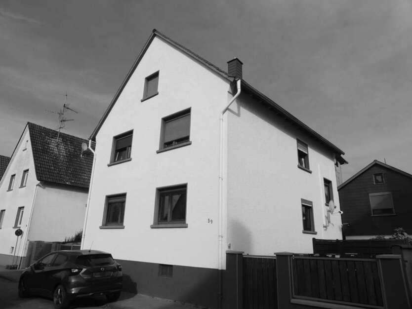 Haus zum Kaufen in Büttelborn 850.000 € 268 m²
