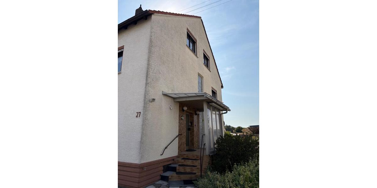 Doppelhaushälfte Frankfurt am Main Schwanheim - 8 Zimmer, 170 m&sup2;, 295.000&euro; | Angebot:27271646