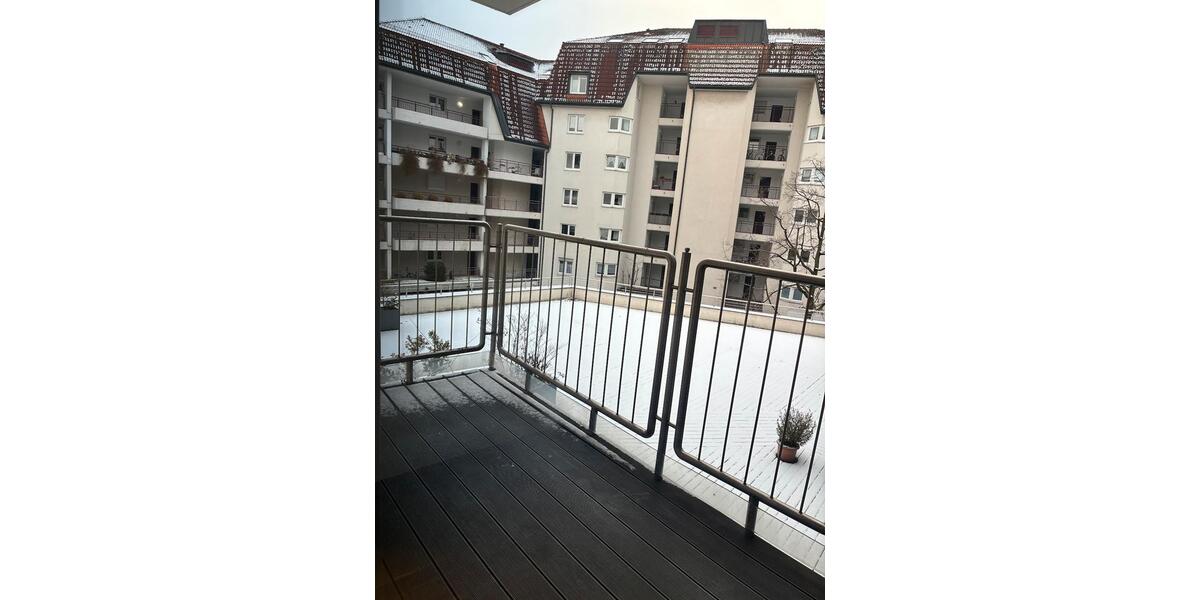 Etagenwohnung Frankfurt am Main Mitte-Nord - 2 Zimmer, 84 m&sup2;, 1.465&euro; | Angebot:24436008