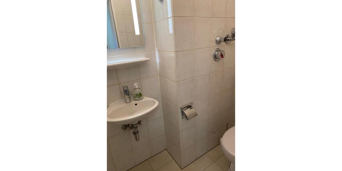 Erdgeschoßwohnung Frankfurt am Main Sachsenhausen - 4 Zimmer, 90 m&sup2;, 2.800&euro; | Angebot:25993296
