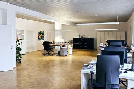 Büro in Neu-Isenburg 529.000 € 302 m² zimmer