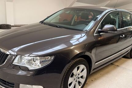 Skoda Superb 306.000 km 3.800 € Nidderau 61130