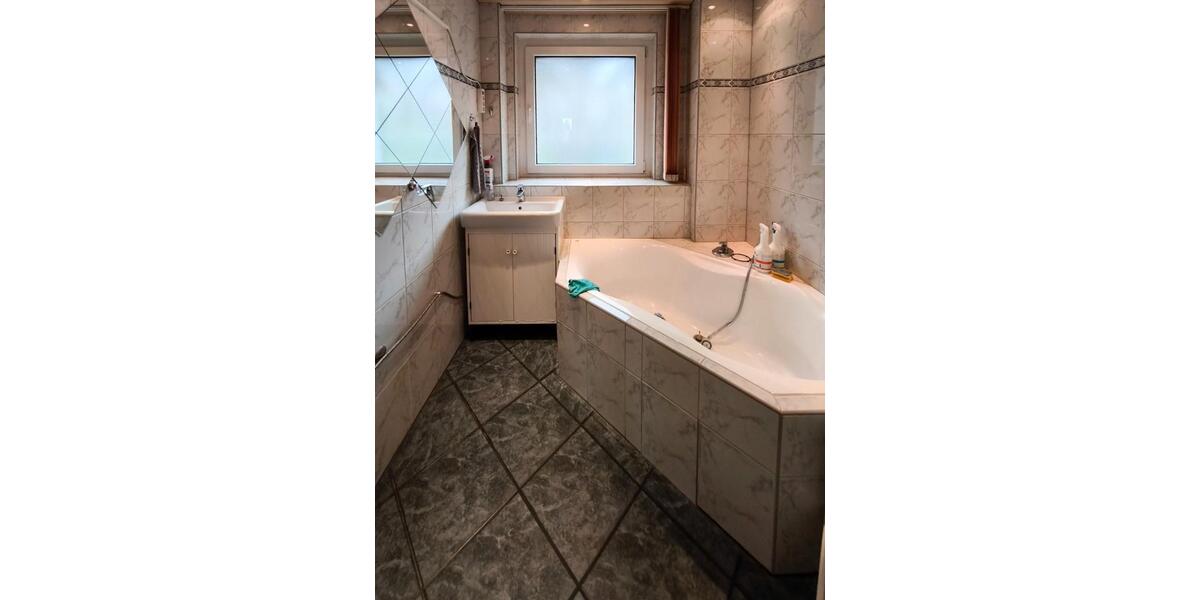 Etagenwohnung Frankfurt am Main Nord-West - 3 Zimmer, 88 m&sup2;, 1.300&euro; | Angebot:26652243