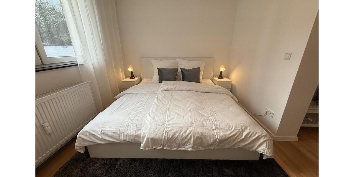 Helle, voll möblierte 1-Zimmer-Wohnung mit Top-Anbindung in Frankfurt-Niederrad 1 zimmer