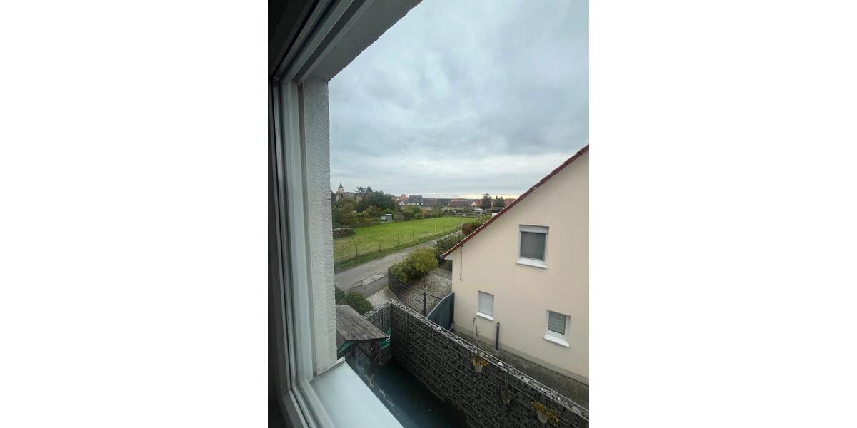 94qm Neu Renoviert mit Wunderschöner Aussicht in Hochstadt 3 zimmer