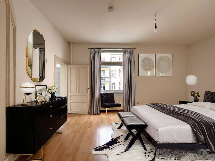 Einzigartige Stilaltbau Zwei-Zimmer-Wohnung nahe Berger Straße