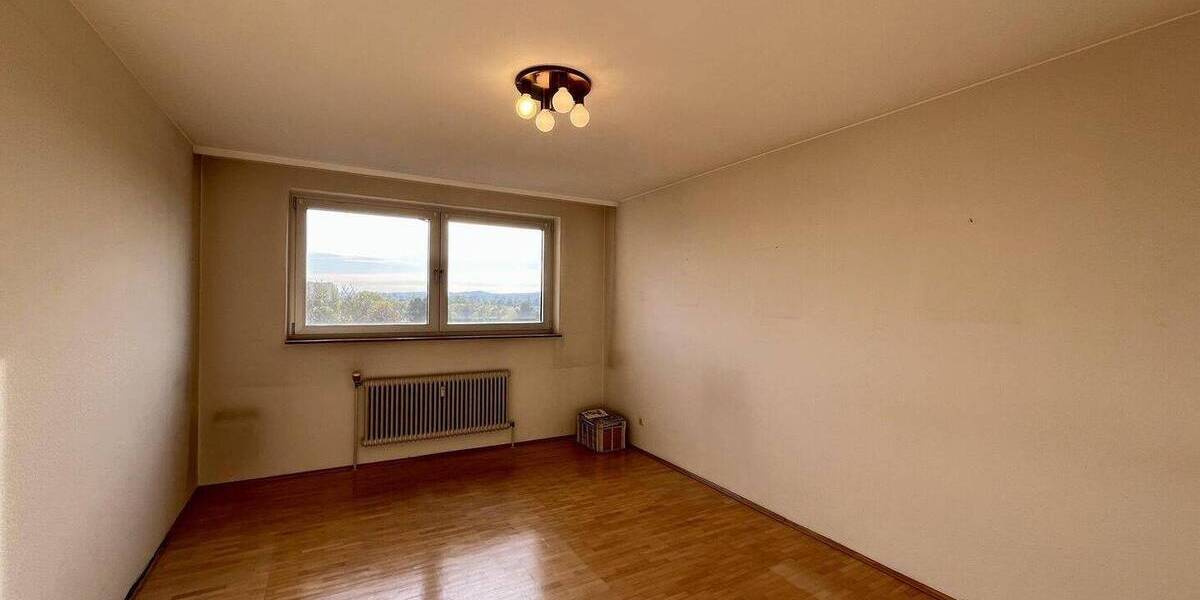 Etagenwohnung Frankfurt am Main Eckenheim - 3 Zimmer, 84 m&sup2;, 299.000&euro; | Angebot:26203912