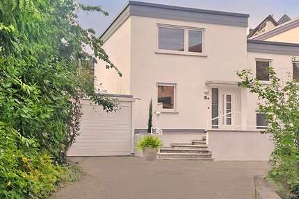 Haus Frankfurt Innenstadt 3 - 6 Zimmer, 185 m&sup2;, 2.900&euro; | Angebot:26760123