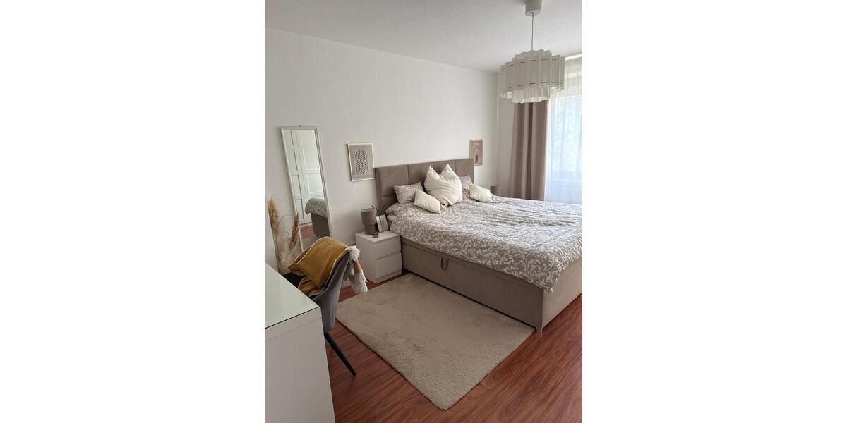 Etagenwohnung Maintal - 2 Zimmer, 70 m&sup2;, 1.500&euro; | Angebot:25752095