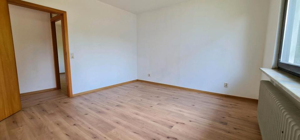Einfamilienhaus Niedernhausen - 6 Zimmer, 155 m&sup2;, 3.000&euro; | Angebot:24980995