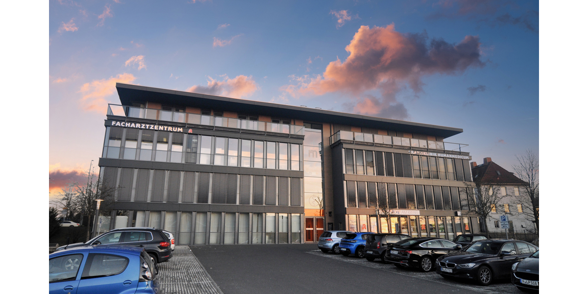 Praxisfläche mit Penthouse-Feeling im Ärztehaus 14 zimmer