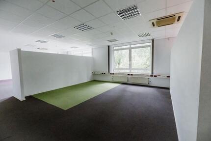 Gewerbeobjekt Frankfurt am Main Bonames - 8&euro; | Angebot:24808505