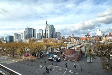 Wohnung zum Mieten in Frankfurt-Sachsenhausen 2.996 € 142.64 m² 5 zimmer