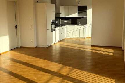 Wohnung Offenbach am Main Hafen - 5 Zimmer, 154 m&sup2;, 2.657&euro; | Angebot:26125611