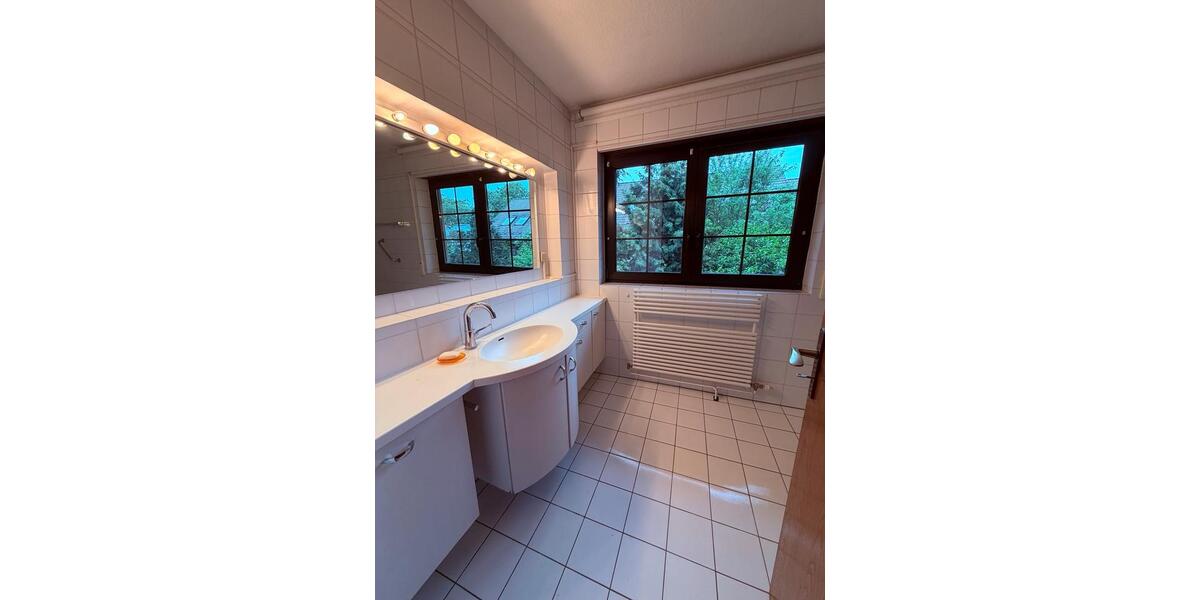 Reihenhaus Frankfurt am Main Oberrad - 6 Zimmer, 155 m&sup2;, 2.500&euro; | Angebot:26594364