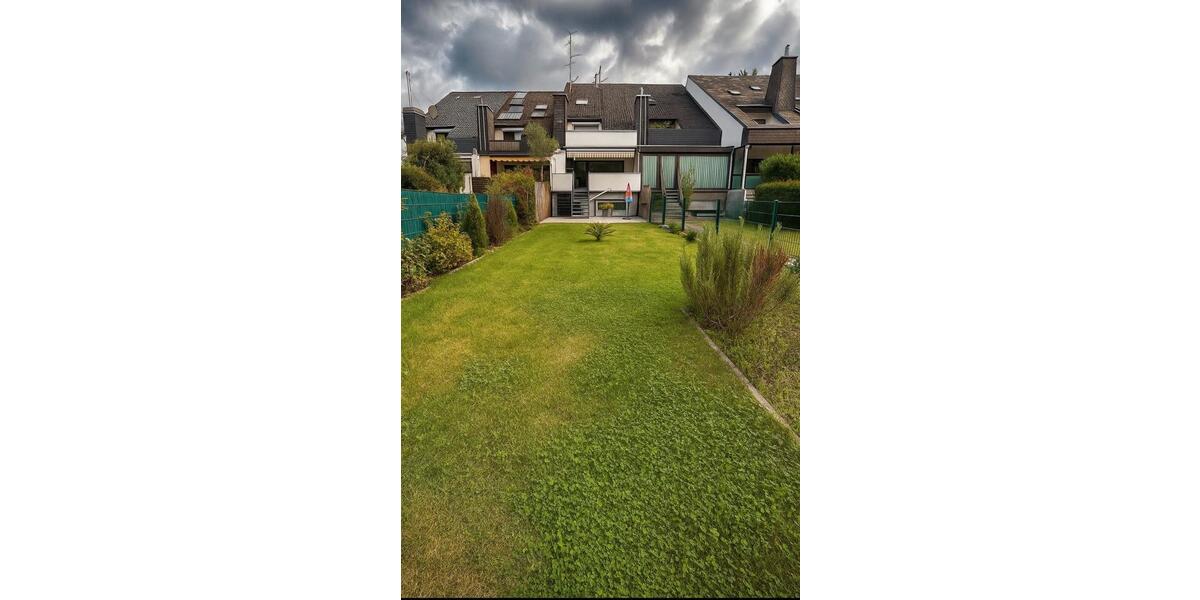 Reihenhaus Offenbach am Main Bieber - 6 Zimmer, 180 m&sup2;, 2.750&euro; | Angebot:25760694