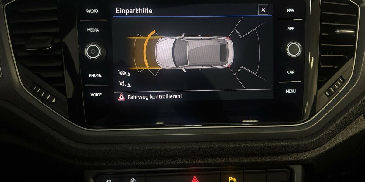 VW T-Roc 1.5 TSI Cabrio R-Line/Black Style *18´´* 53.600 km 23.650 &euro; Dreieich 63303