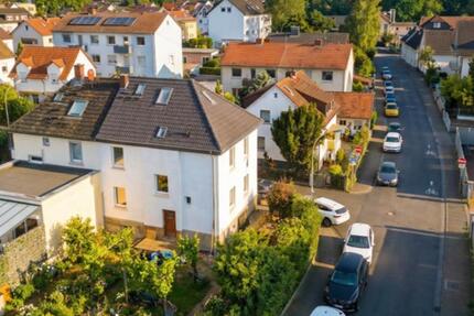 Sanierte 6-Zimmer DHH in Nieder-Eschbach mit Garage in Bestlage 6 zimmer
