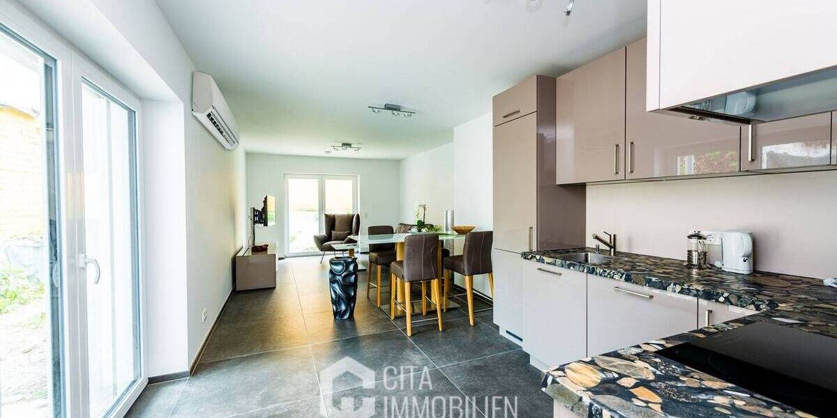 Mehrfamilienhaus, Wohnhaus Frankfurt am Main Nieder-Eschbach - 7 Zimmer, 270 m&sup2;, 1.790.000&euro; | Angebot:25690357