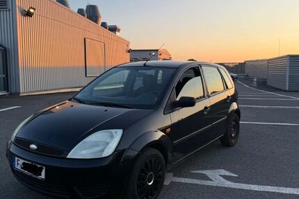 Ford Fiesta 235.000 km 650 &euro; Frankfurt am Main 65933