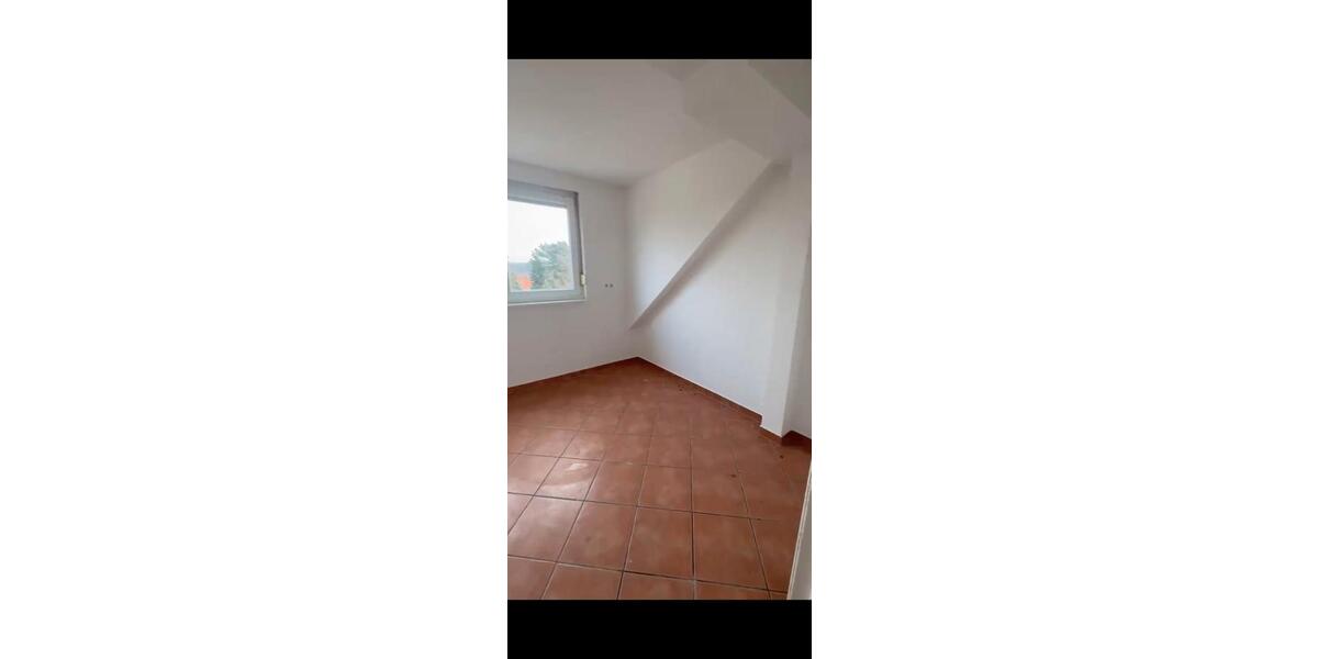 Dachgeschoßwohnung Rüsselsheim am Main - 4 Zimmer, 82 m&sup2;, 259.000&euro; | Angebot:26393918