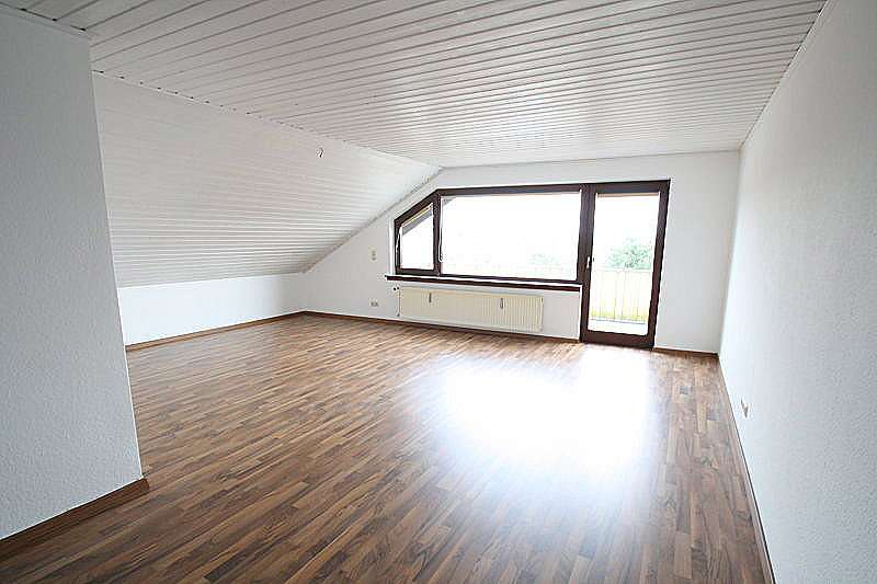 Etagenwohnung Niedernhausen - 3 Zimmer, 90 m&sup2;, 980&euro; | Angebot:24572459