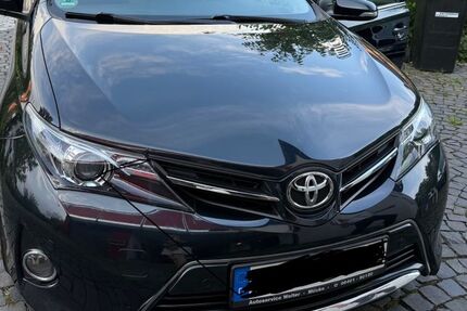 Toyota Auris 180.000 km 7.500 &euro; Frankfurt 60314