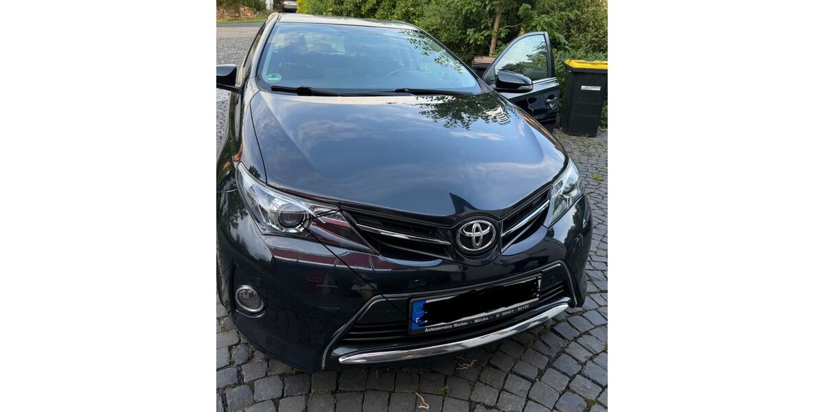Toyota Auris 180.000 km 7.500 &euro; Frankfurt 60314