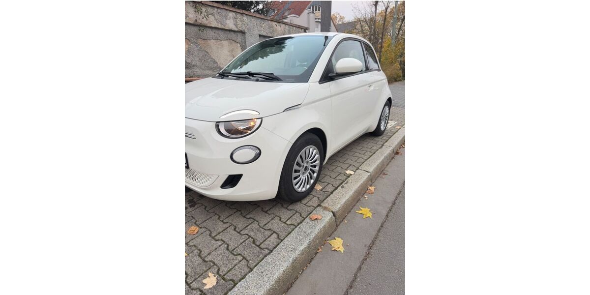 Fiat 500e 24.000 km 16.900 &euro; Offenbach am Main 63067