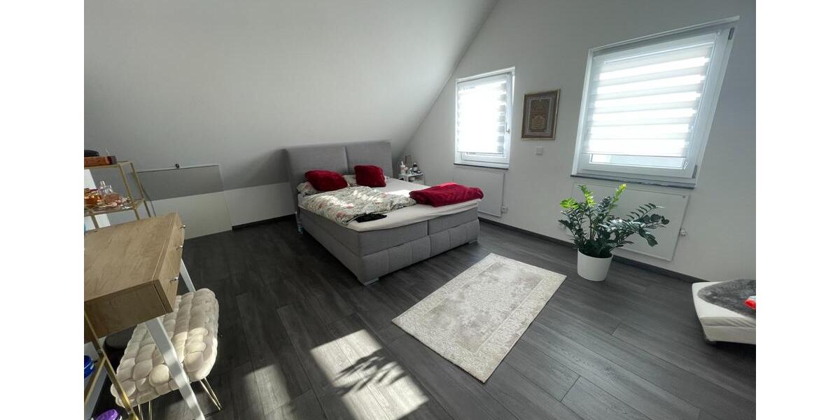 Doppelhaushälfte Hanau Lamboy - 6 Zimmer, 160 m&sup2;, 2.200&euro; | Angebot:25750507