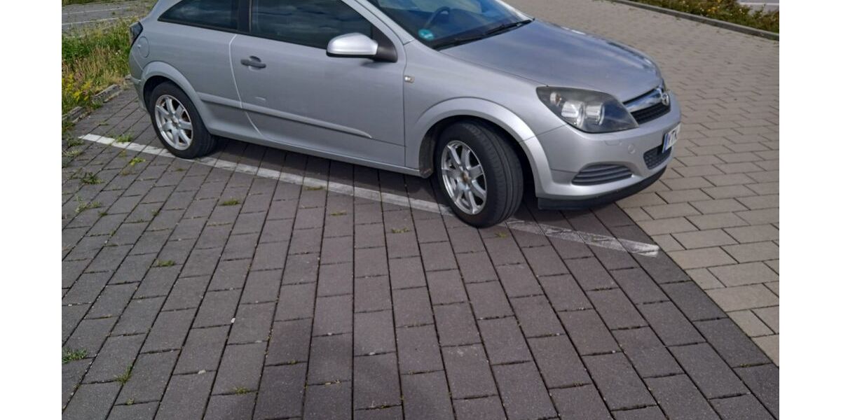 Opel Astra 215.000 km 2.050 &euro; Hochheim 65239
