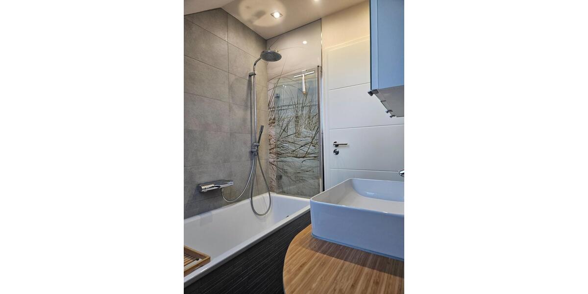 Modernisierte Doppelhaushälfte mit schönem Garten 6 zimmer