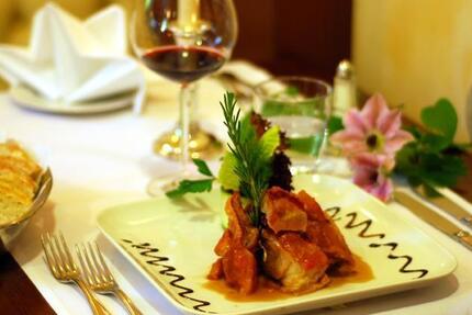 +++ mediterraner Charme +++ stadtbekanntes Restaurant in bester Lage des urbanen Frankfurter-Nordends zimmer