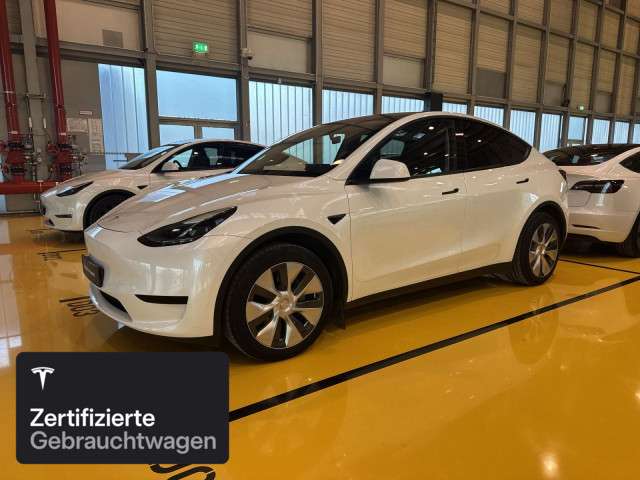 Tesla Model Y 38.644 km 33.700 &euro; Hanau 63457