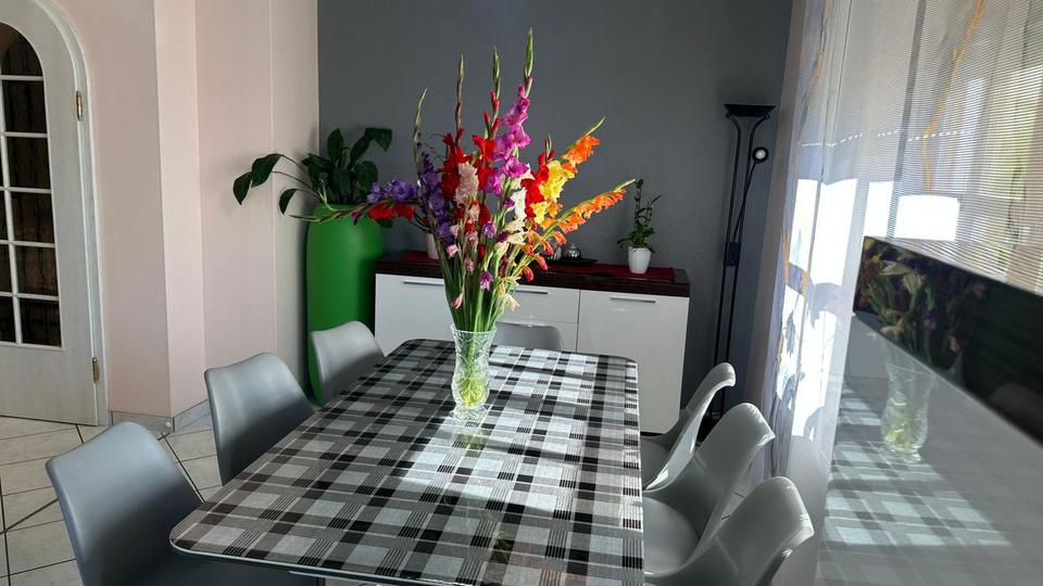 Einfamilienhaus Nidderau - 4 Zimmer, 100 m&sup2;, 2.300&euro; | Angebot:25104375