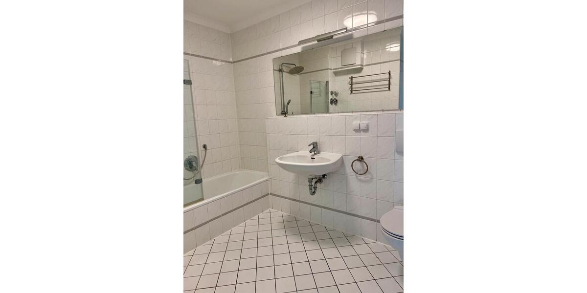 Etagenwohnung Frankfurt am Main Niederrad - 3 Zimmer, 82 m&sup2;, 1.860&euro; | Angebot:26581600