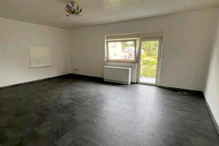 Helle 2 Zimmer Wohnung ca 93 qm Raunheim zimmer