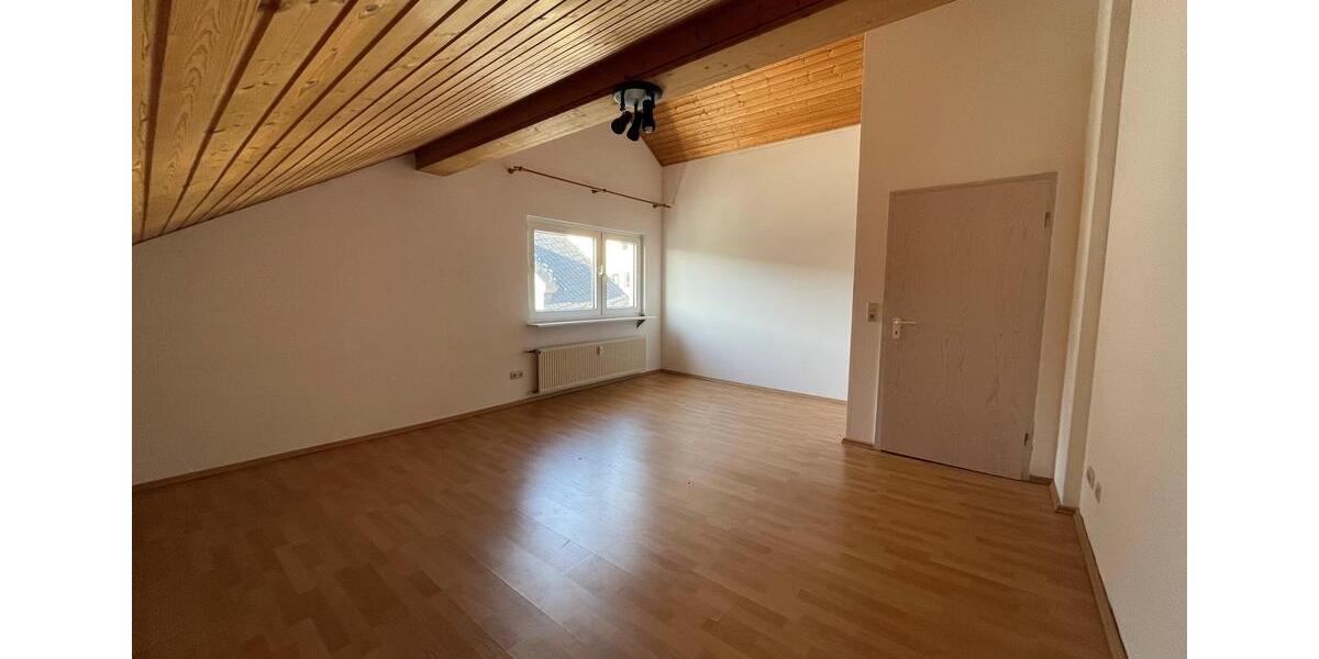 Einfamilienhaus Königstein im Taunus - 4 Zimmer, 158 m&sup2;, 1.599&euro; | Angebot:25570853