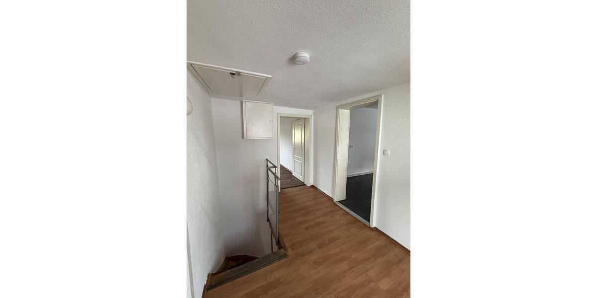 Einfamilienhaus Friedberg Ockstadt - 8 Zimmer, 195 m&sup2;, 2.490&euro; | Angebot:26358860