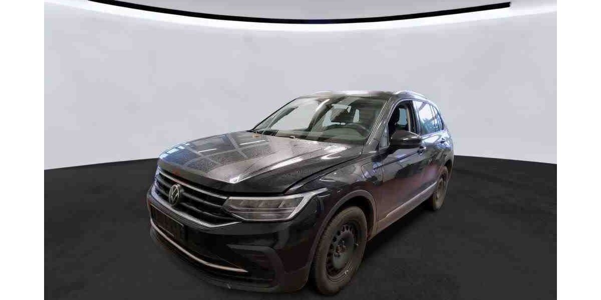 VW Tiguan 74.306 km 23.970 &euro; Darmstadt 64291