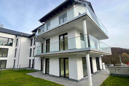 Neubauwohnung in Eppstein: Gartenoase mit guter Anbindung 4 zimmer